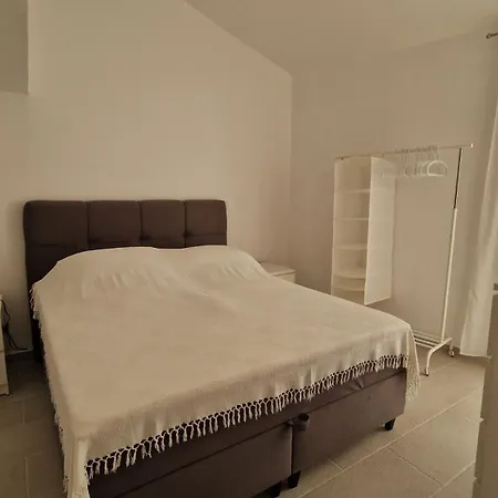 Dubravka * Podgora (Split-Dalmatia)